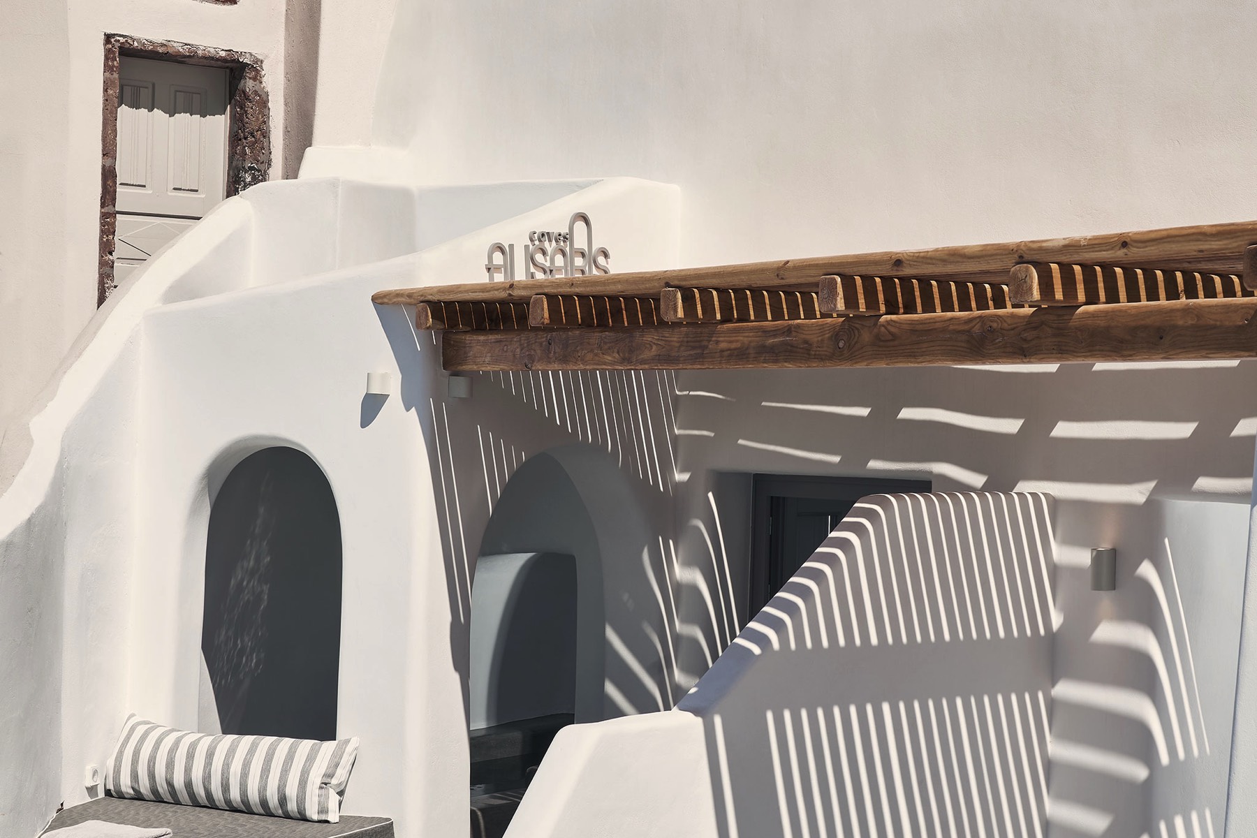 alissaris caves general 1