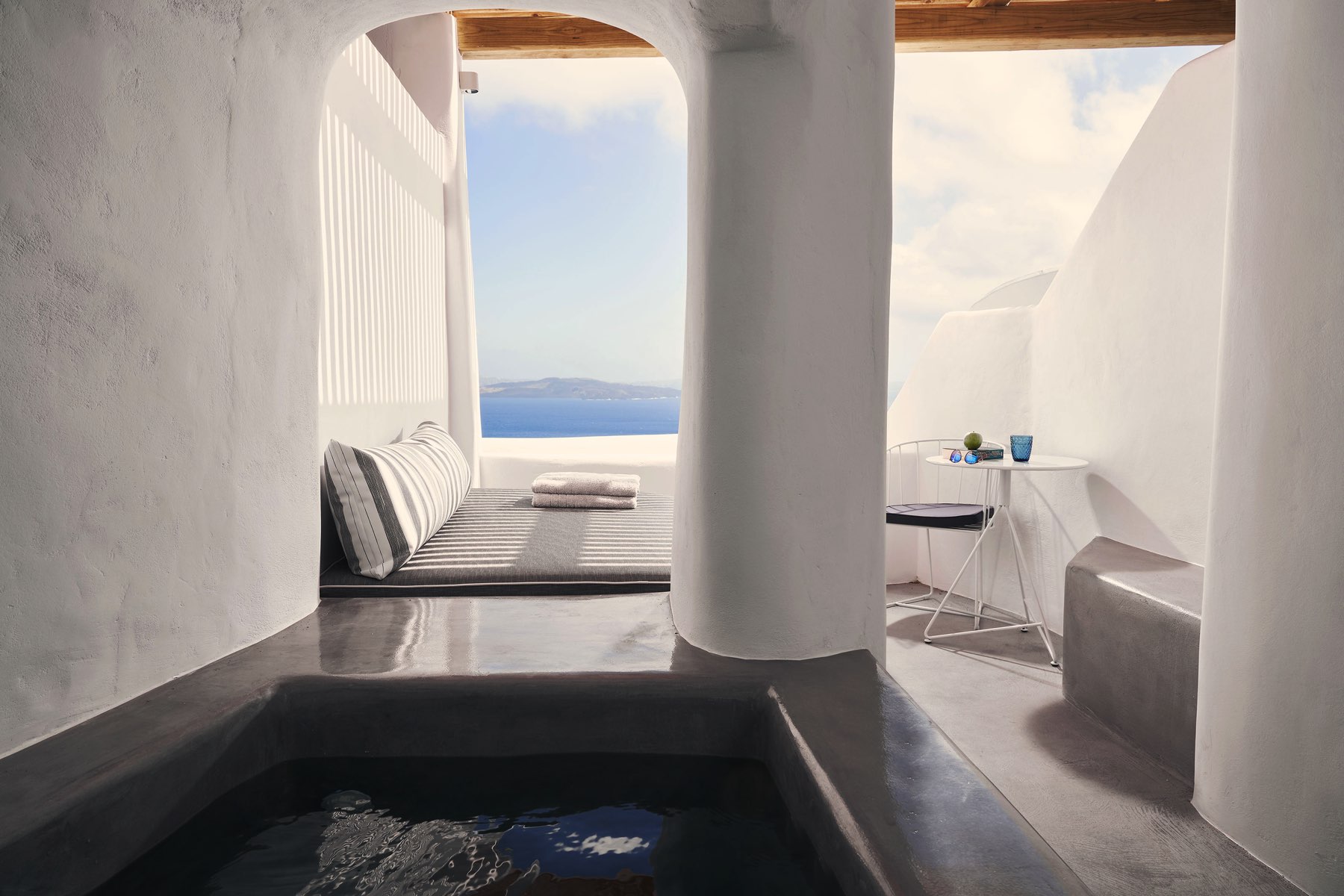 alissaris caves junior 10